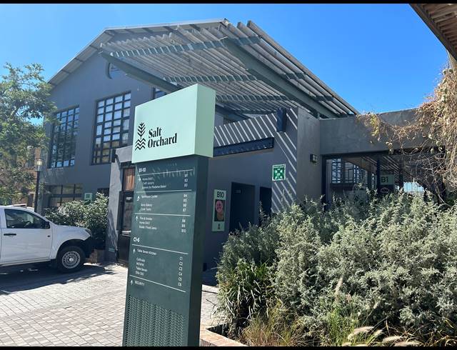 297M² BUILDING TO LET IN SALT RIVER